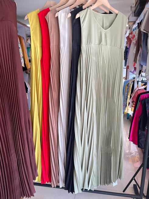 Summer Plus Size Pleated Sleeveless Long Dresses